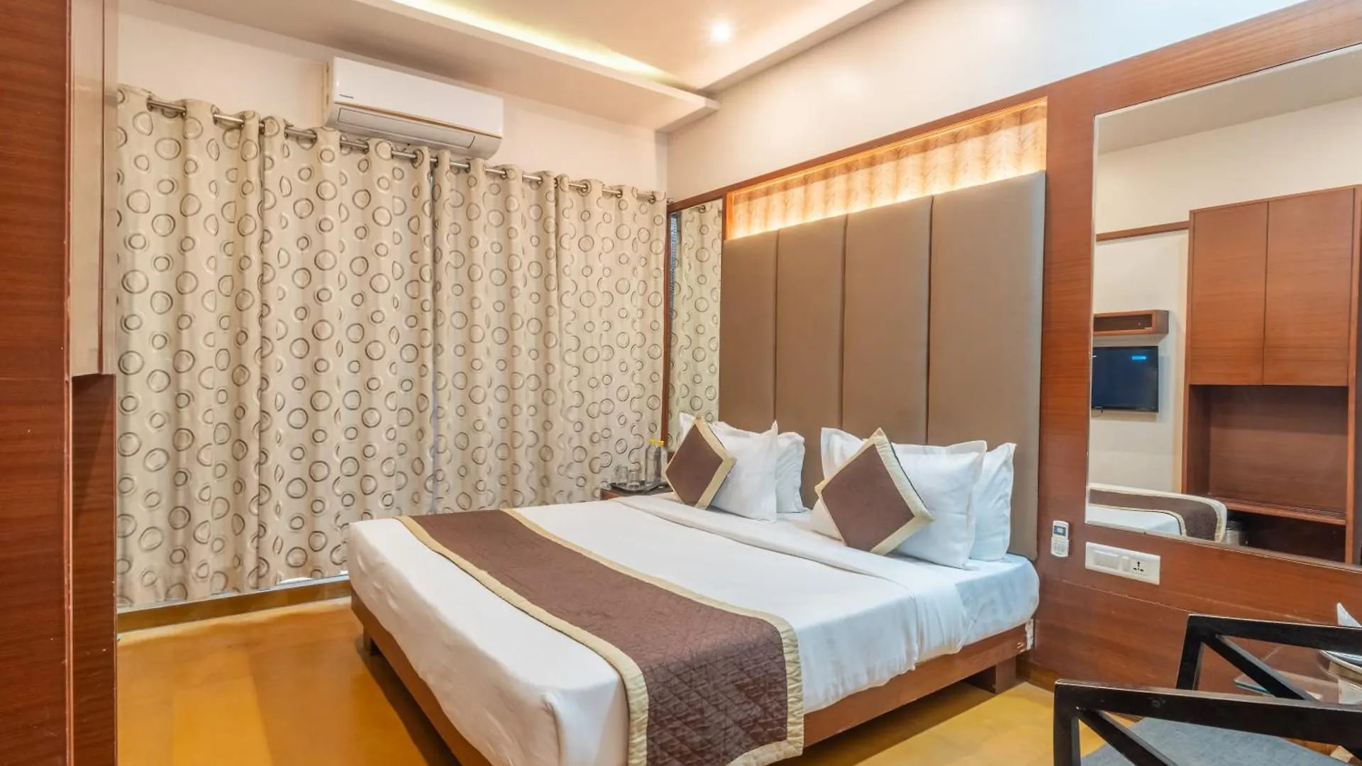 Uddhav Vilas A Family Hotel Udaipur