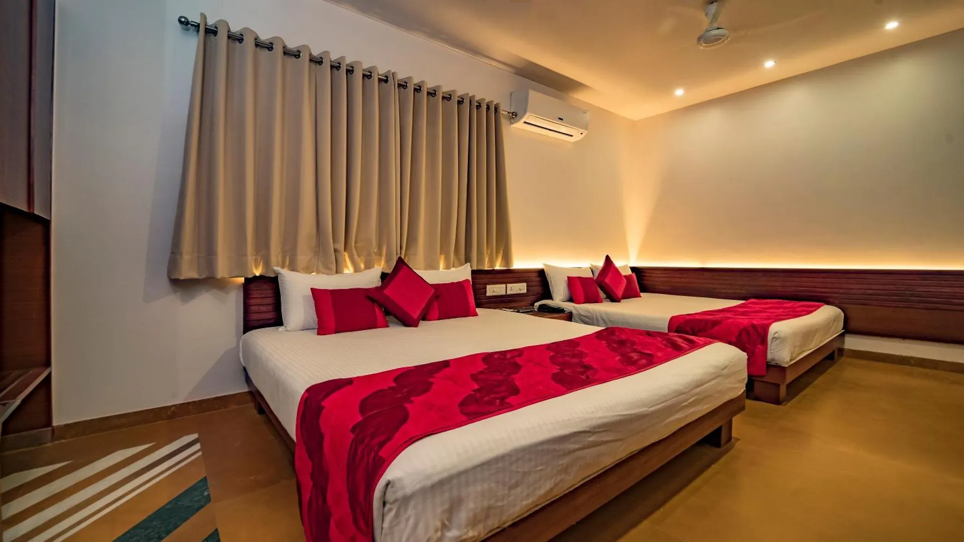 ***  Uddhav Vilas A Family Hotel Udaipur India